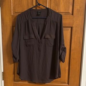 Torrid sz 1 Harper shirt grey 3/4 sleeve good used condition.